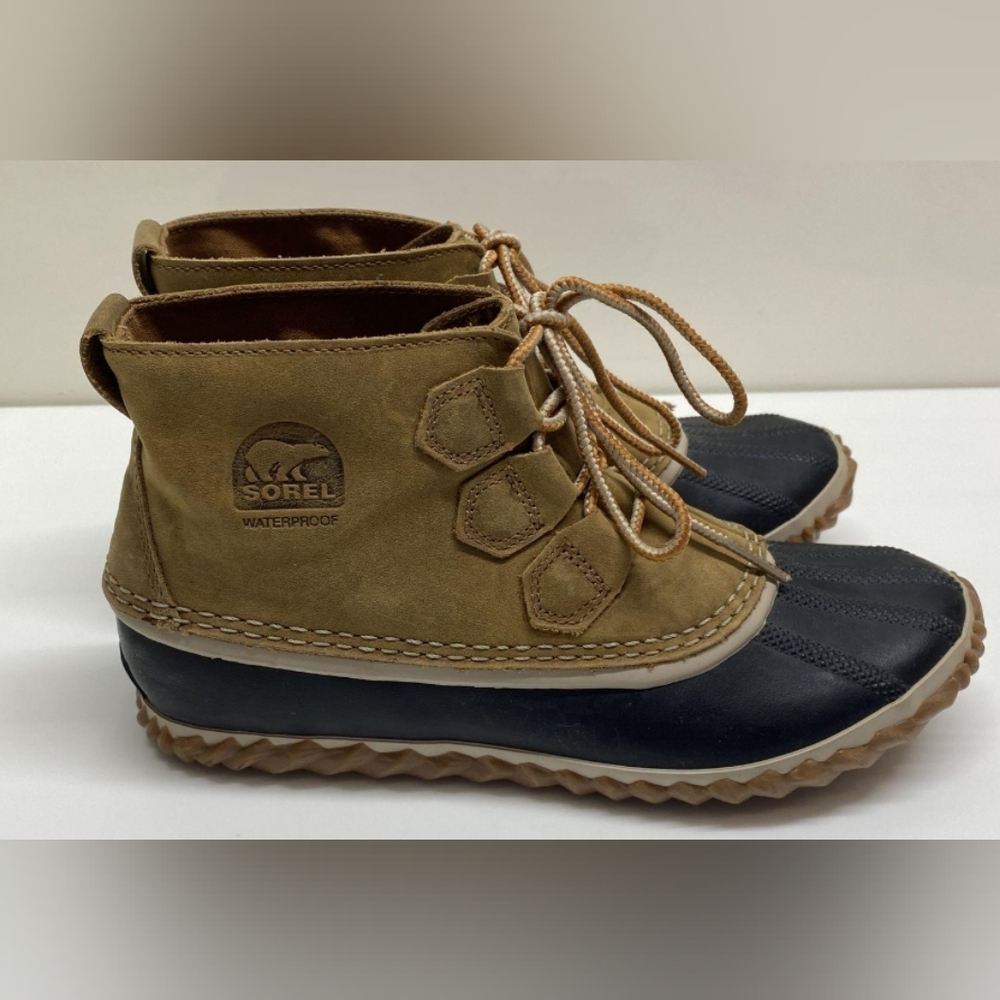 Sorel Women's Out N About™ Leather Duck Rain Boots Size 7.5 Like New MSRP $120 - Picture 4 of 9